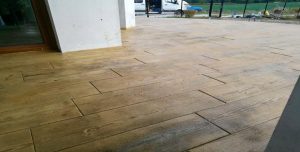 Beton dekoracyjny stemplowany imitacja deski